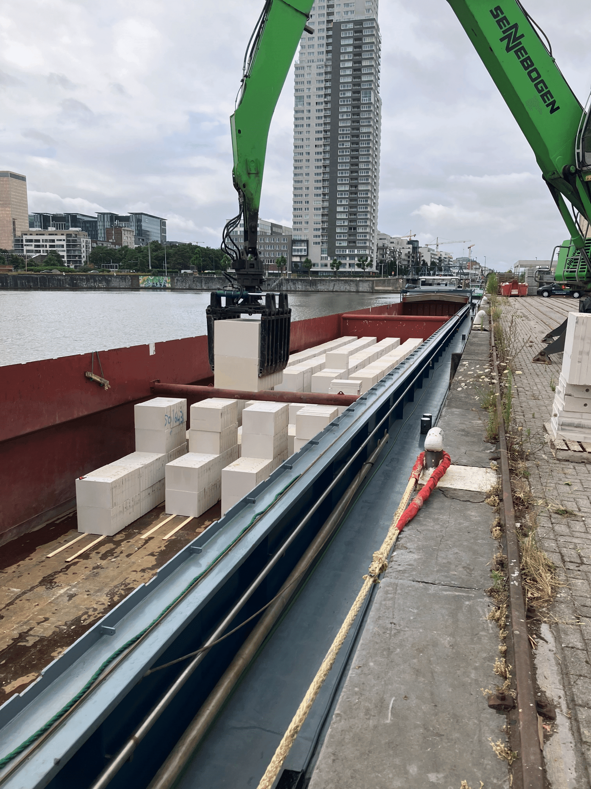 lossen schip Xella